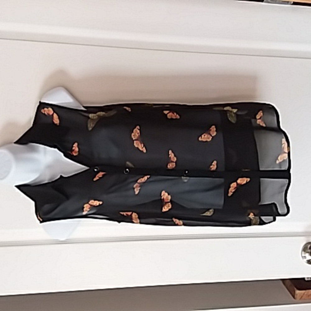 Kensie sleeveless butterfly print blouse